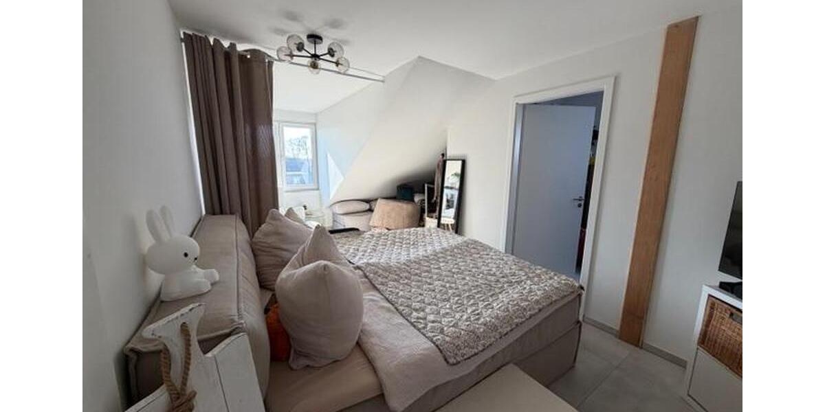 Dachgeschoßwohnung Bergheim Ahe - 3.5 Zimmer, 119 m&sup2;, 1.550&euro; | Angebot:25363948