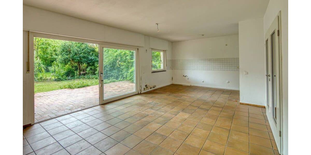Junkersdorf unkoventionelles Haus auf ca. 340 m² Grundstück mit großen Optionen 2 zimmer