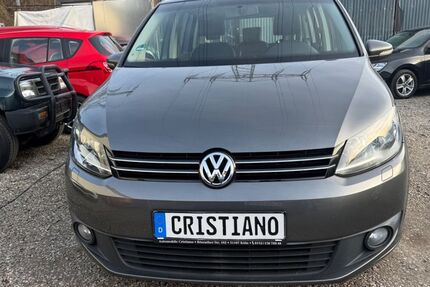 VW Touran 240.000 km 4.999 &euro; Köln 51107