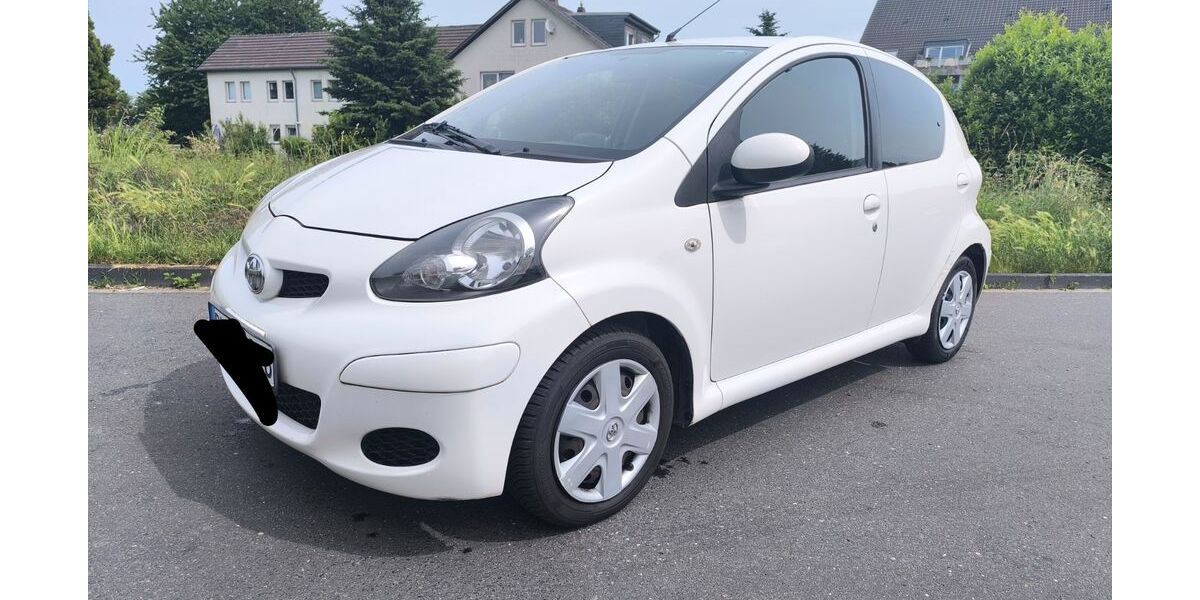 Toyota Aygo (X) 185.000 km 2.190 &euro; Bonn 53121