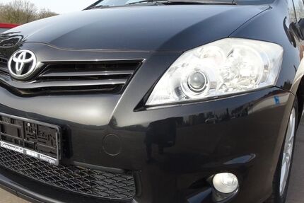 Toyota Auris 76.000 km 6.990 &euro; Solingen 42719