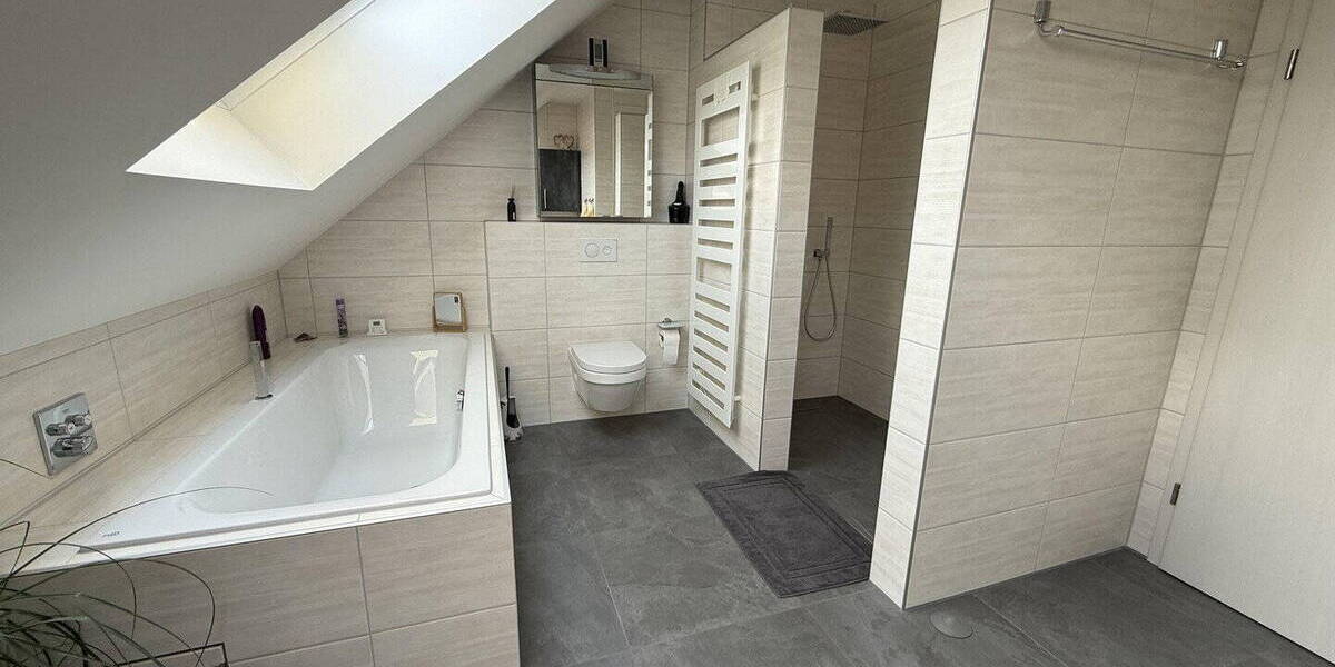 Doppelhaushälfte Langenfeld Richrath - 5 Zimmer, 160 m&sup2;, 890.000&euro; | Angebot:26203891