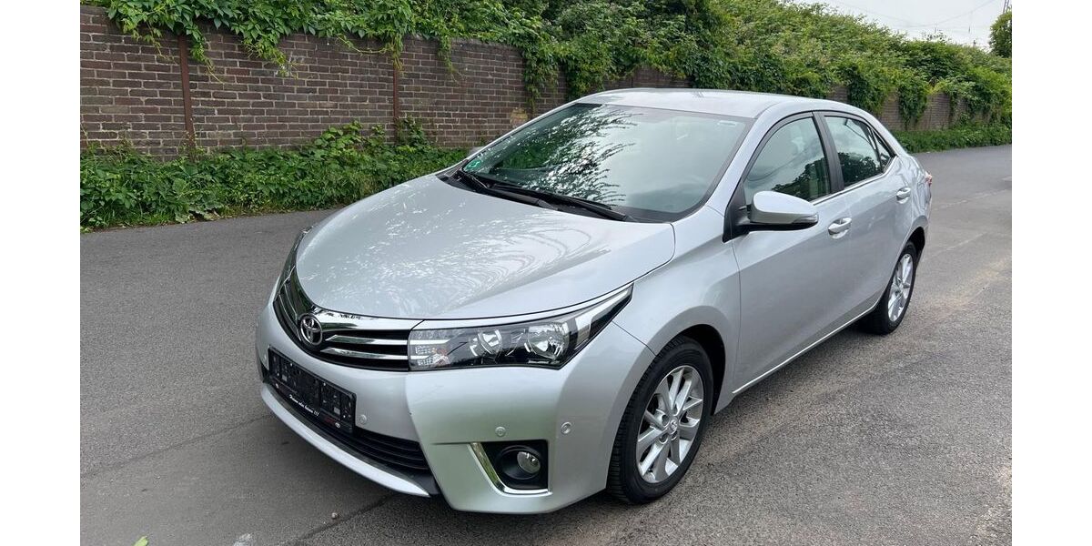 Toyota Corolla 57.000 km 10.900 &euro; Köln 50739