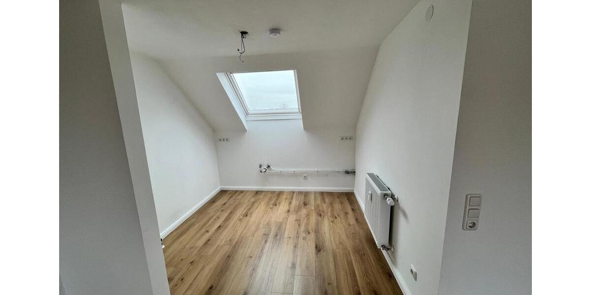 Dachgeschoßwohnung Niederkassel - 2 Zimmer, 50 m&sup2;, 169.000&euro; | Angebot:25382910