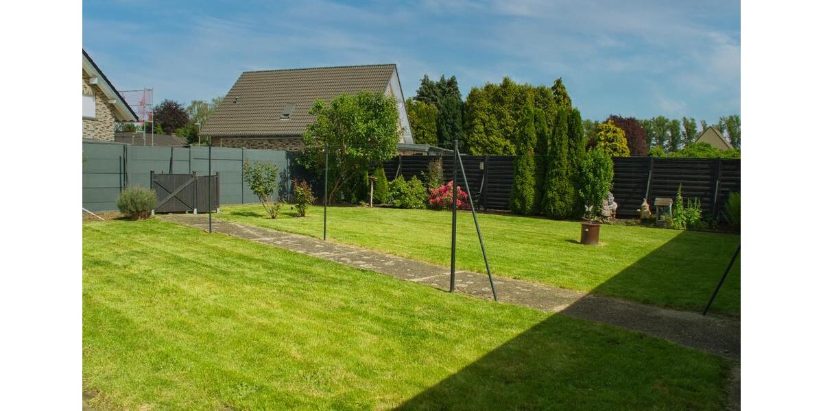 Bungalow Bedburg - 4 Zimmer, 100 m&sup2;, 319.000&euro; | Angebot:26720823