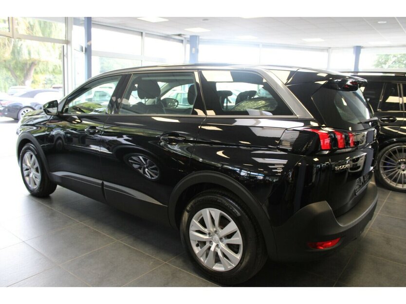 Peugeot 5008 BlueHDi Active Pack - 7 Sitzer - 27.732 km 22.980 € Euskirchen 53881