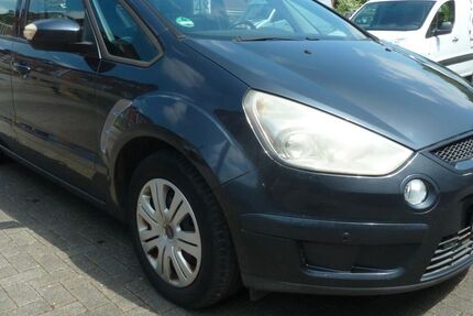 Ford S-Max 300.026 km 1.590 &euro; Köln 51063