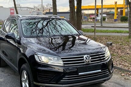 VW Touareg 143.500 km 25.999 &euro; Köln 51107