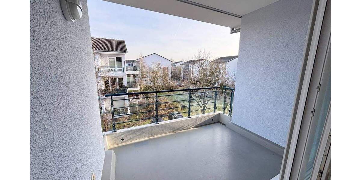 Hochwertige ETW mit Tiefgaragenstellplatz u. EBK in zentraler aber ruhiger Lage von Lev.-Schlebusch 3 zimmer