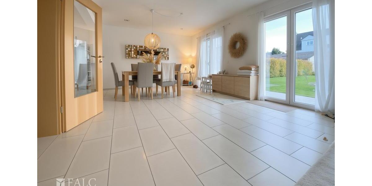 Einfamilienhaus Hennef (Sieg) - 4.5 Zimmer, 147 m&sup2;, 1.950&euro; | Angebot:23879451