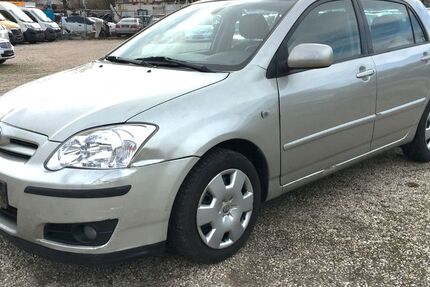 Toyota Corolla 177.000 km 3.799 &euro; Bonn 53227