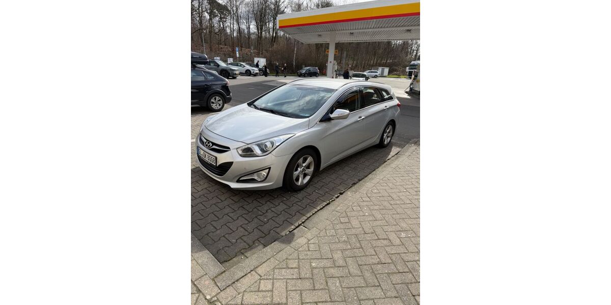 Hyundai i40 177.400 km 6.900 &euro; Bergisch Gladbach 51429