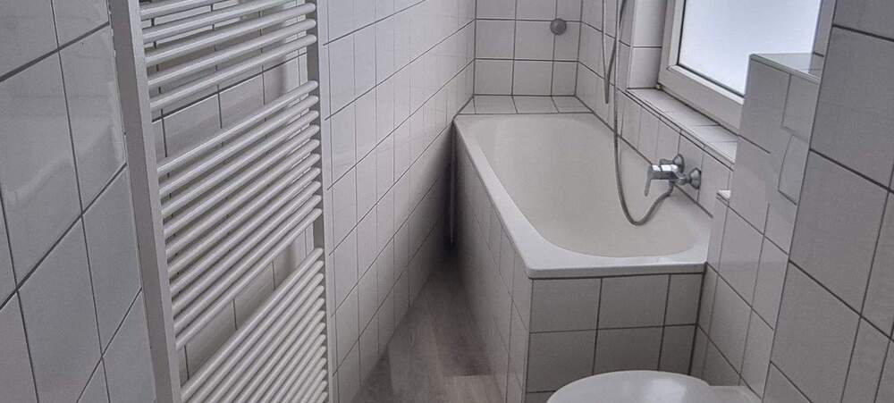 ELEGANTE + RENOVIERTE 2-Zimmer-Wohnung in DÜSSELDORF - FRIEDRICHSTADT