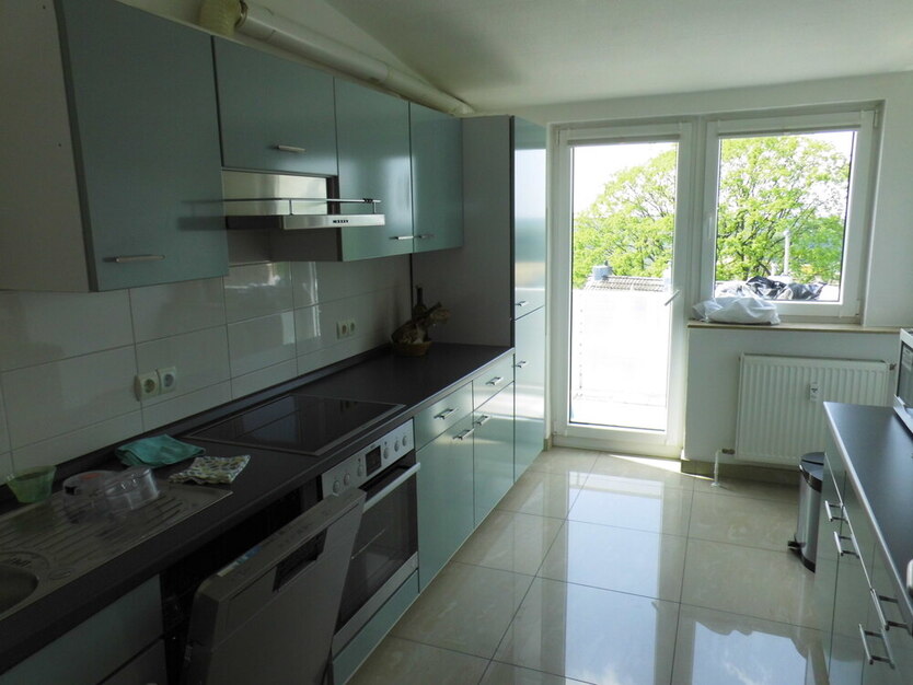 4 Fam.-Haus mit 2 Garagen in Remscheid - West 10 zimmer