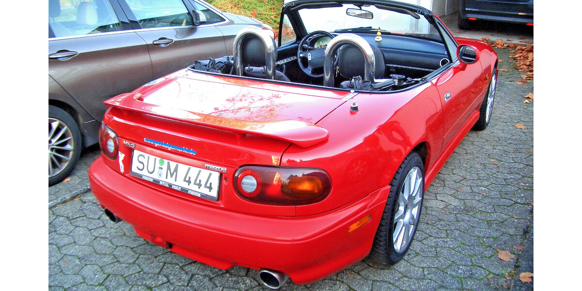 Mazda MX-5 125.000 km 14.950 € Bonn 53111