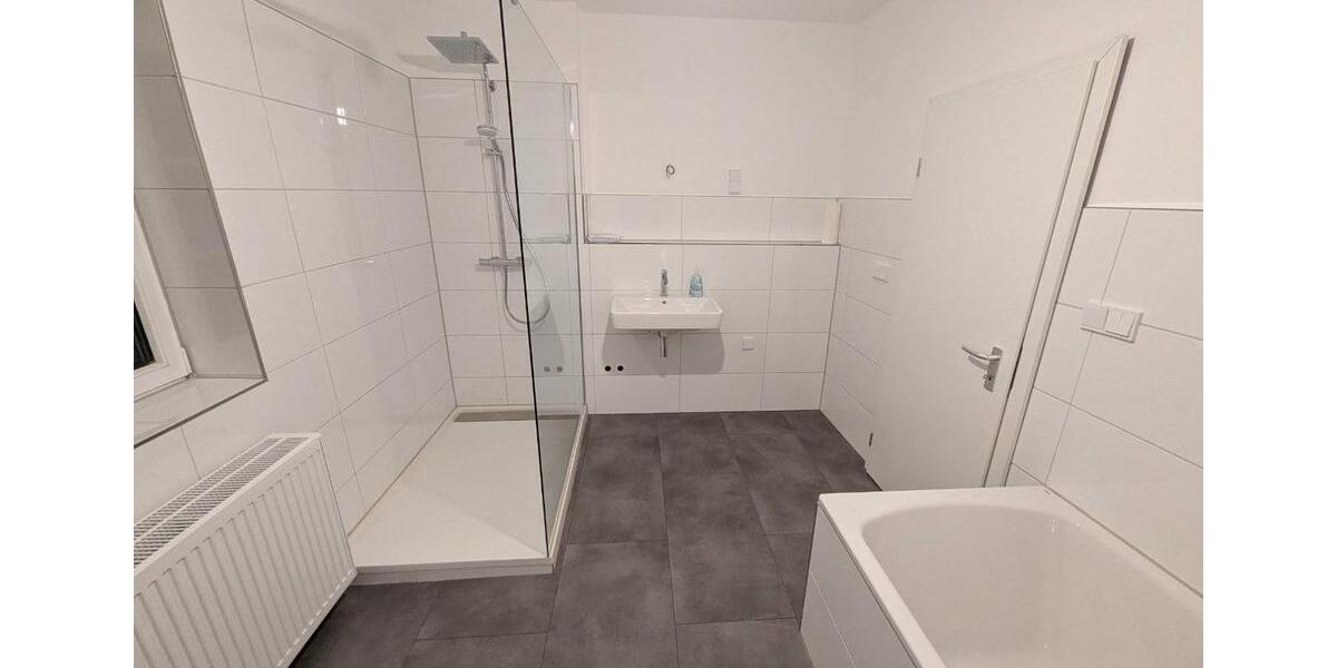 Reihenhaus Köln Nippes - 7 Zimmer, 122 m&sup2;, 2.195&euro; | Angebot:26117605