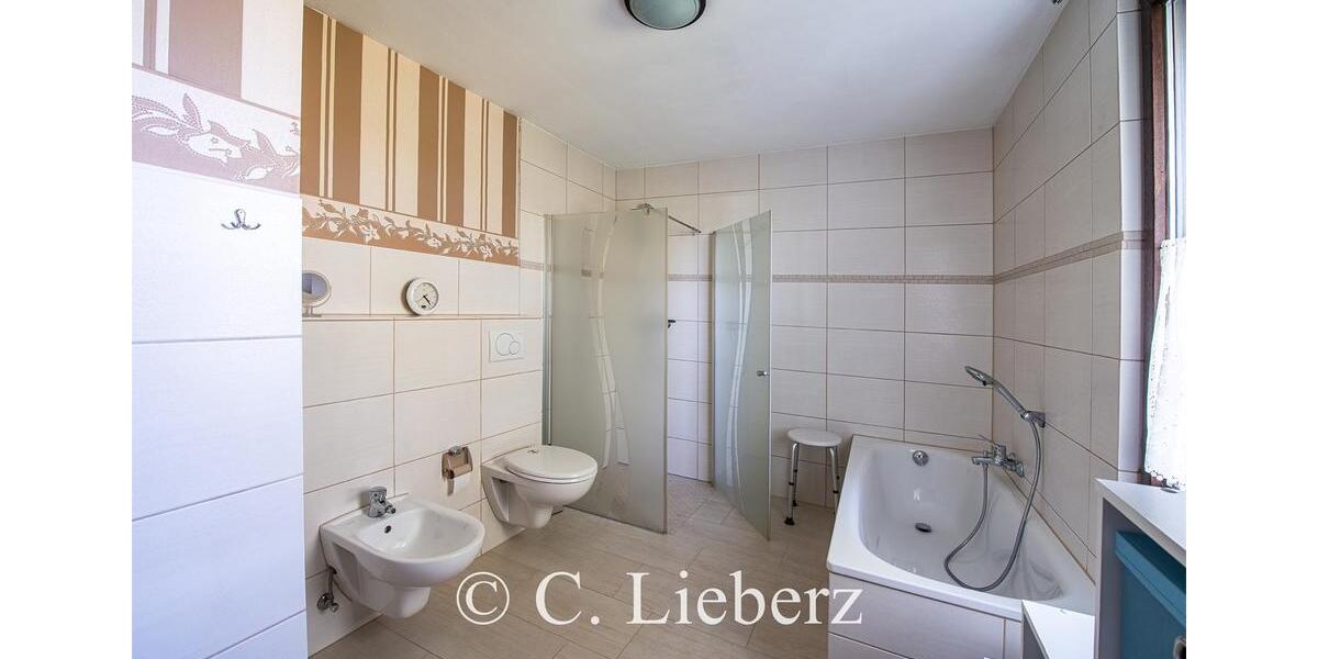 Einfamilienhaus Alfter - 6 Zimmer, 150 m&sup2;, 1.900&euro; | Angebot:25475527