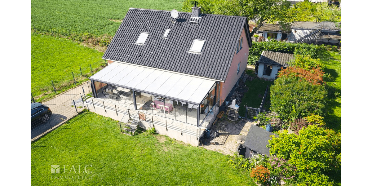 Einfamilienhaus Köln Esch/Auweiler - 8 Zimmer, 288 m&sup2;, 1.099.000&euro; | Angebot:24874472