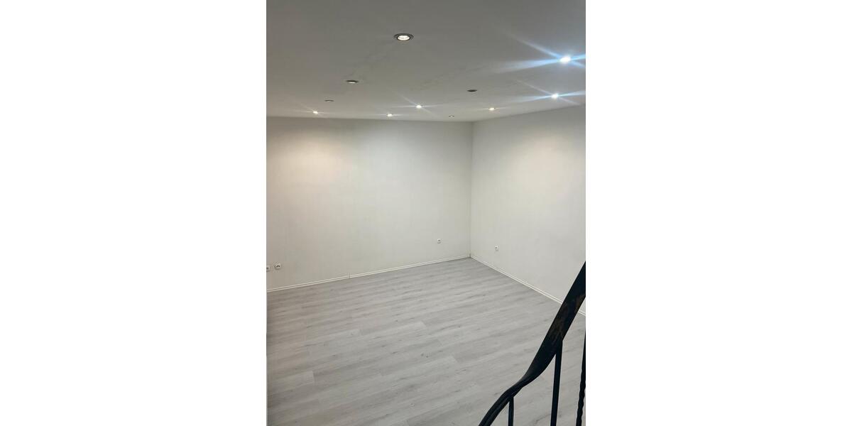 Etagenwohnung Bergheim Ahe - 4 Zimmer, 110 m&sup2;, 1.700&euro; | Angebot:27542629