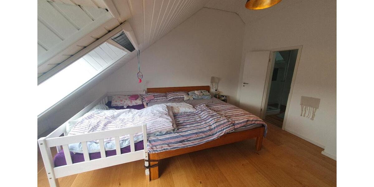 Familienfreundliches möbliertes Haus zur Zwischenmiete in Köln 5 zimmer