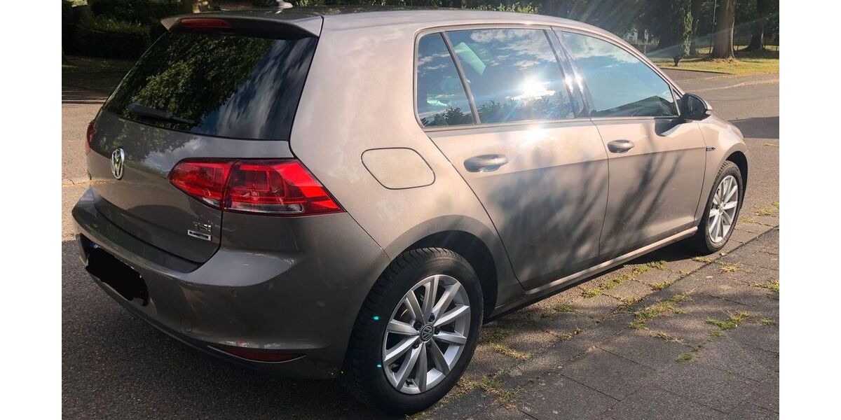 VW Golf 77.306 km 11.900 &euro; Sankt Augustin 53757