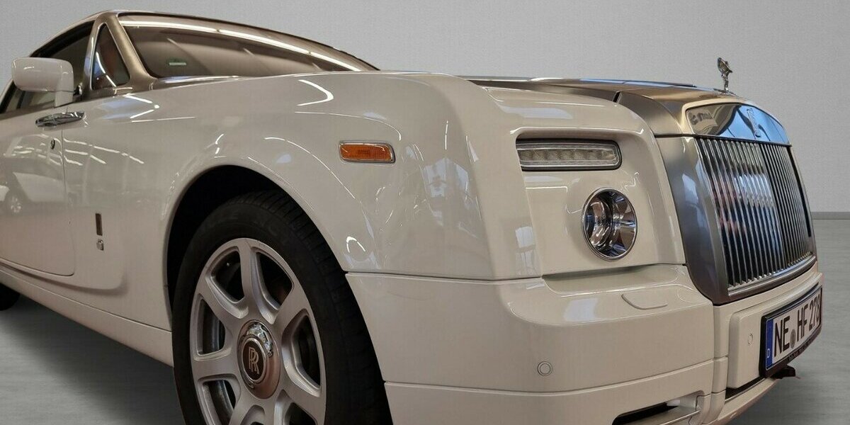 Rolls Royce Phantom Drophead Bespoke Spezial 21.800 km 195.000 &euro; HAAN 42781