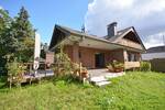 Geräumiges Mehrgenerationenhaus mit Blick ins Grüne in Hemmerich