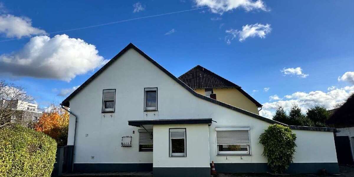 Einfamilienhaus Leverkusen Bürrig - 8 Zimmer, 162 m&sup2;, 429.000&euro; | Angebot:26091611