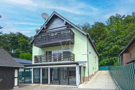 Haus Langenfeld - 8 Zimmer, 233 m&sup2;, 640.000&euro; | Angebot:27578456