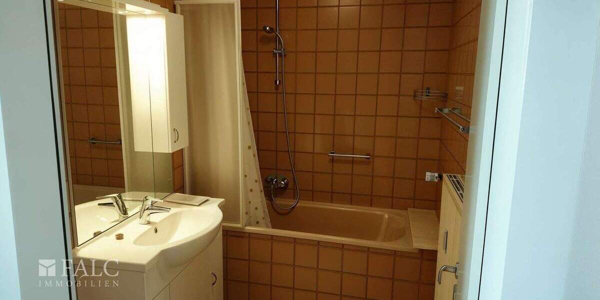 Mehrfamilienhaus, Wohnhaus Bonn Friesdorf - 5 Zimmer, 129 m&sup2;, 699.000&euro; | Angebot:25773354