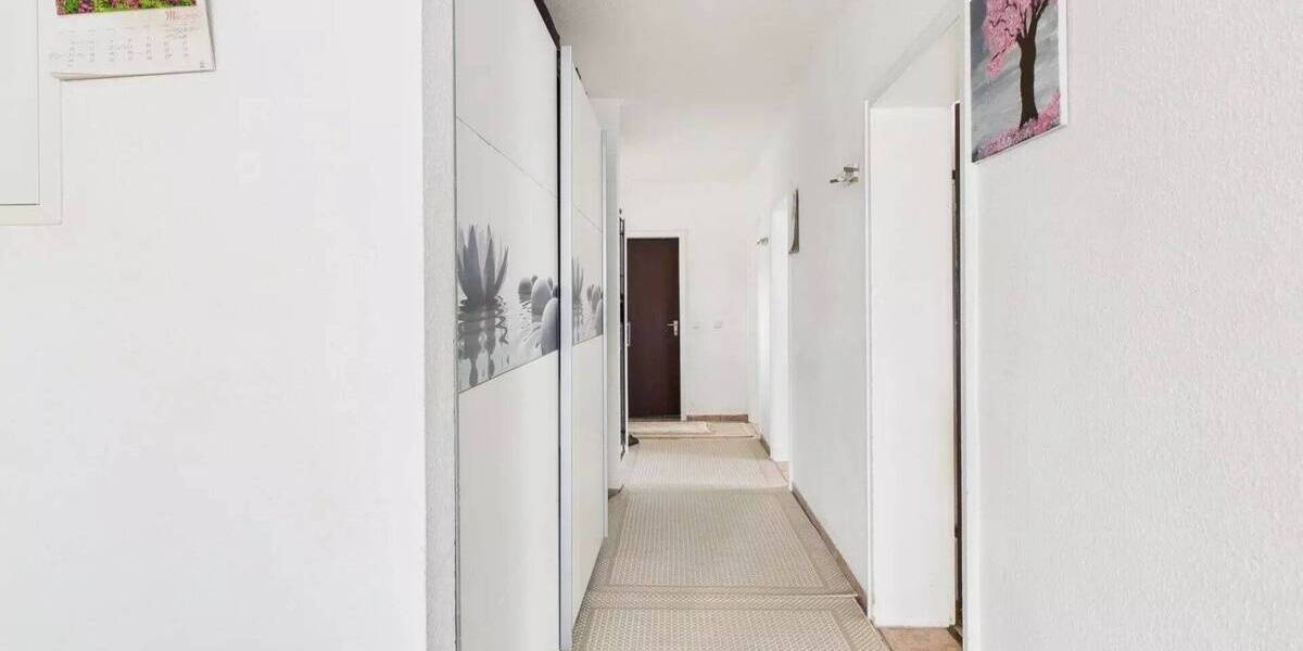 Etagenwohnung Köln Pesch - 4 Zimmer, 92 m&sup2;, 260.000&euro; | Angebot:26016577