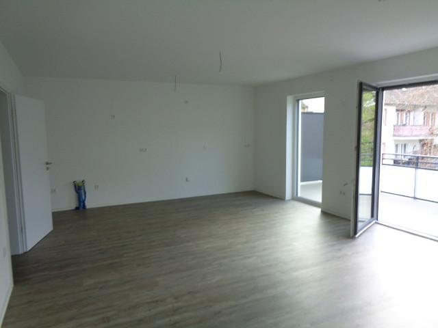 Etagenwohnung Köln Kalk - 3 Zimmer, 93 m&sup2;, 1.392&euro; | Angebot:23813615