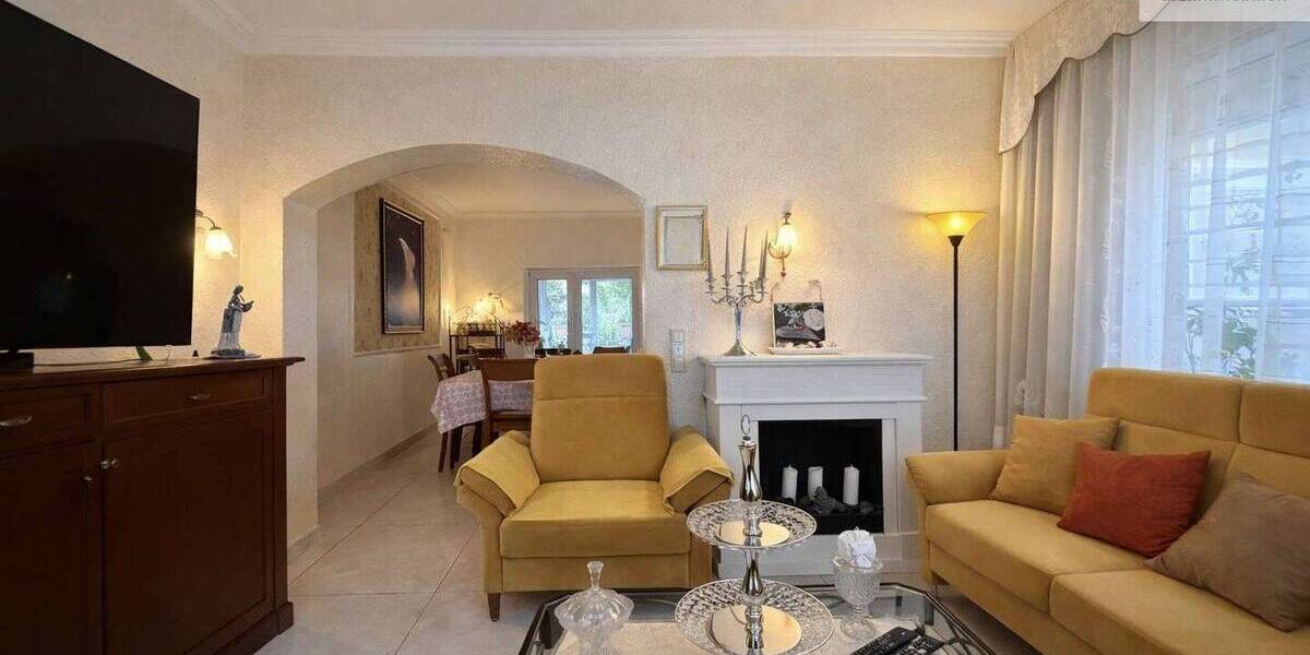 Reihenmittelhaus Köln Ostheim - 6 Zimmer, 161 m&sup2;, 499.000&euro; | Angebot:26319743