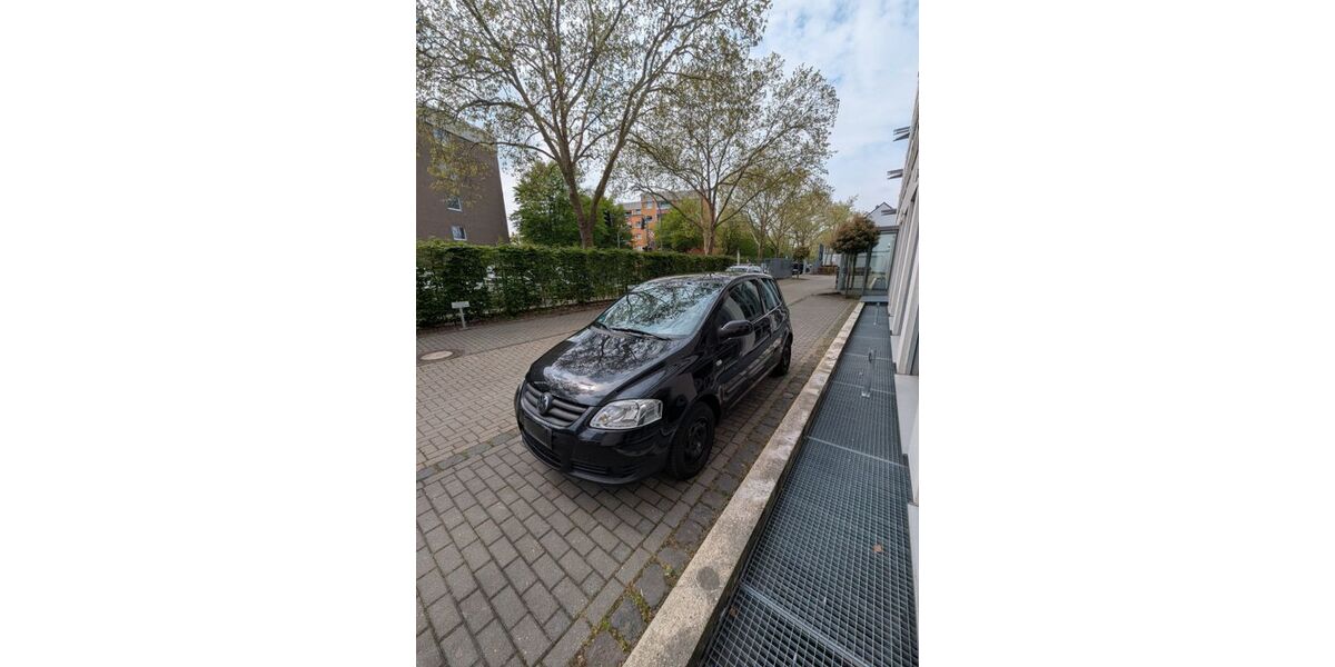 VW Fox 71.500 km 2.000 &euro; Köln 50823