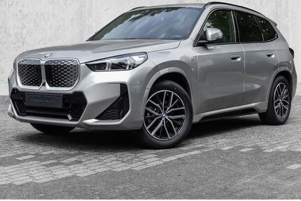 BMW iX1 5.620 km 46.480 &euro; Köln Süd 50968