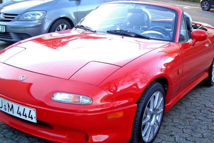 Mazda MX-5 125.000 km 14.950 € Bonn 53111