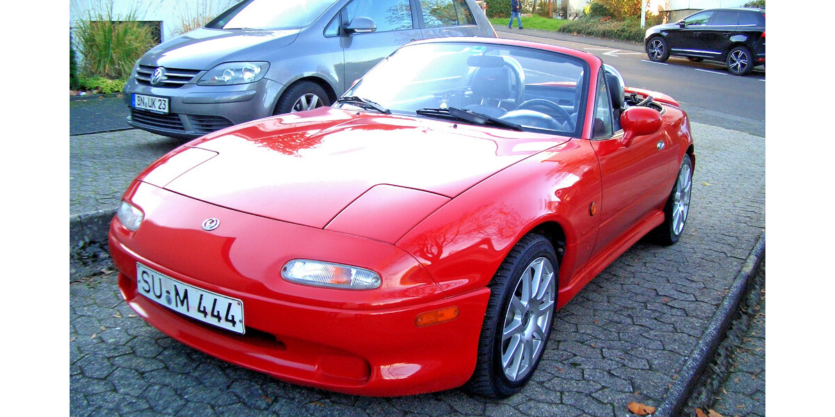 Mazda MX-5 125.000 km 14.950 € Bonn 53111