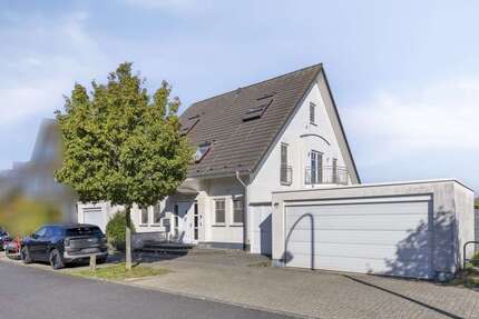 Haus zum Kaufen in Köln 1.075.000 € 315 m² 7 zimmer