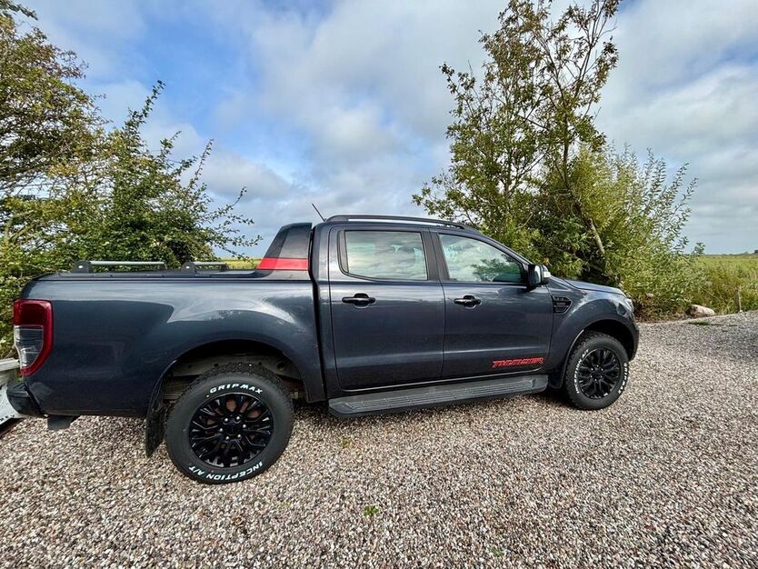 Ford Ranger 97.000 km 28.900 € Grevenbroich 41515
