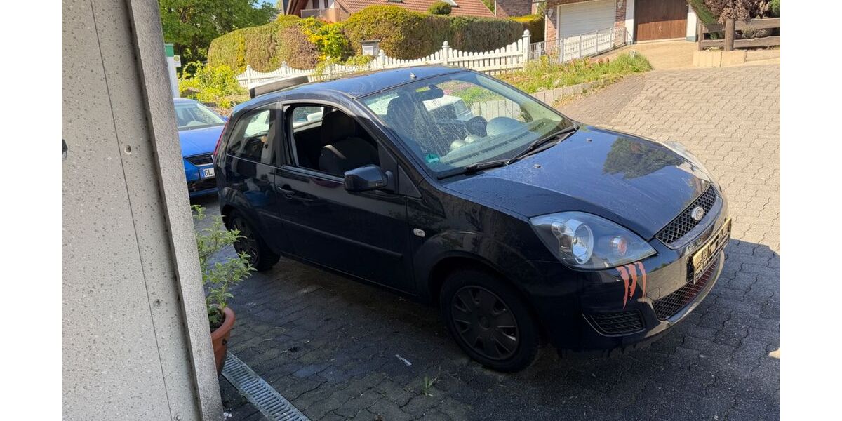 Ford Fiesta 216.000 km 1.300 &euro; Solingen 42659