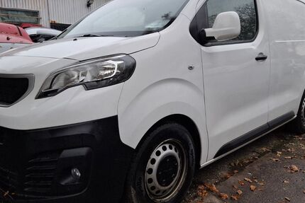 Peugeot Expert 124.727 km 11.895 &euro; Köln 51107