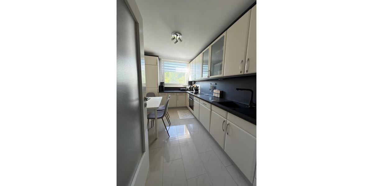 Etagenwohnung Bergisch Gladbach Gronau - 4 Zimmer, 85 m&sup2;, 1.300&euro; | Angebot:26329356