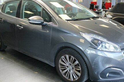 Peugeot 208 Blue-HDi 120 Allure 135.620 km 8.480 € Euskirchen 53881