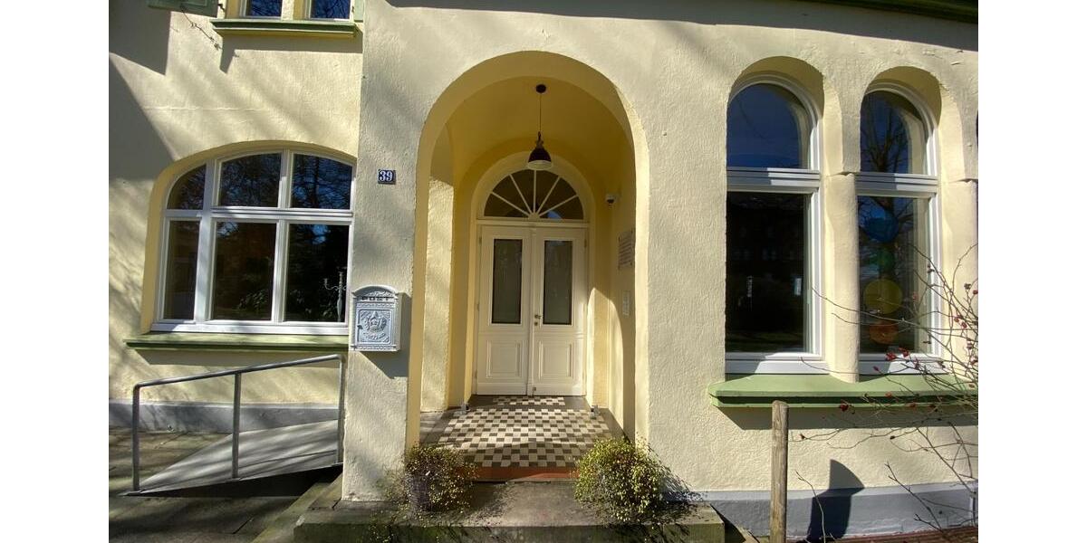 PraxisBüro in der Villa Lindenhof zimmer
