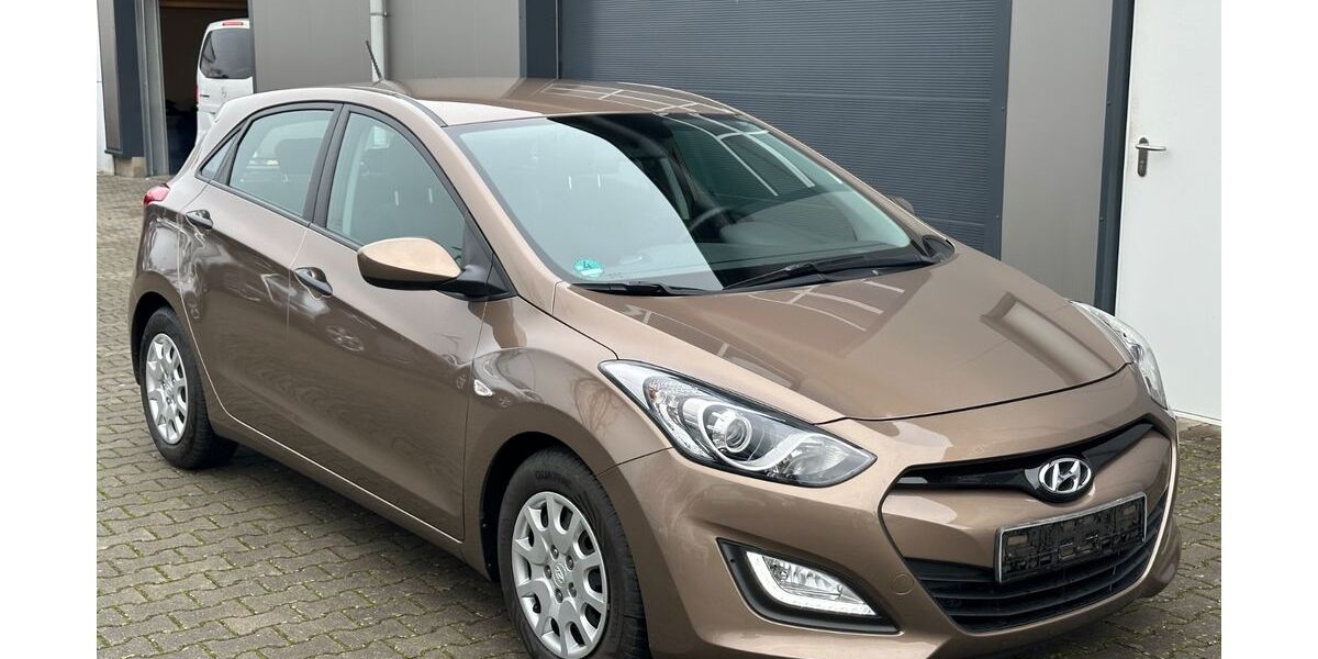 Hyundai i30 59.380 km 8.450 € Bornheim 53332