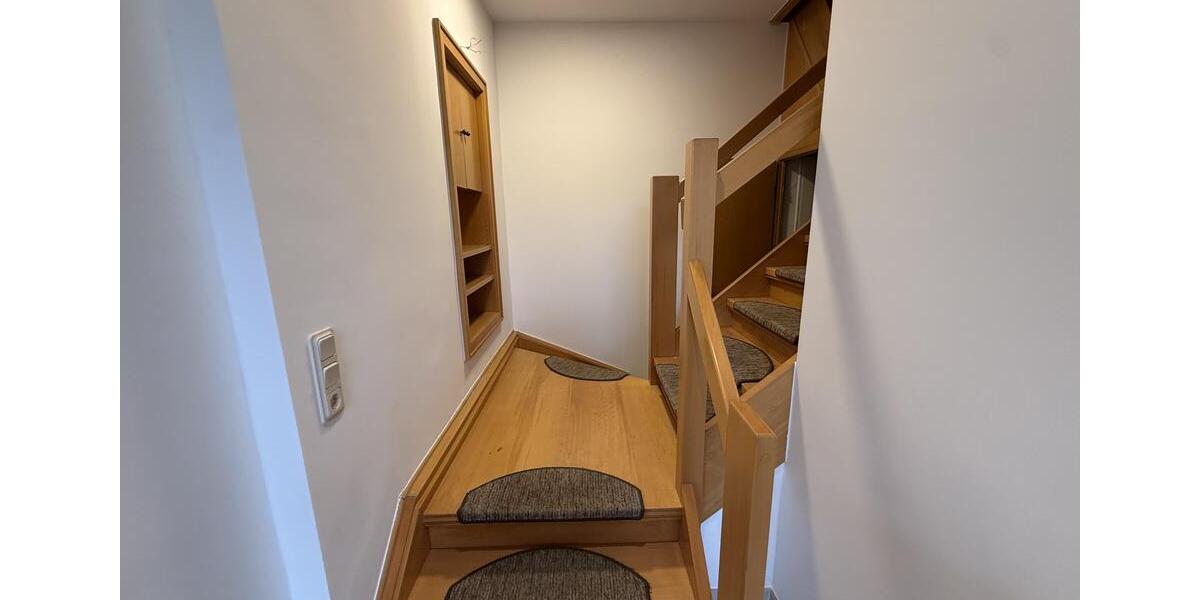 Maisonettenwohnung Bergisch Gladbach Gronau - 5 Zimmer, 135 m&sup2;, 1.700&euro; | Angebot:24662303