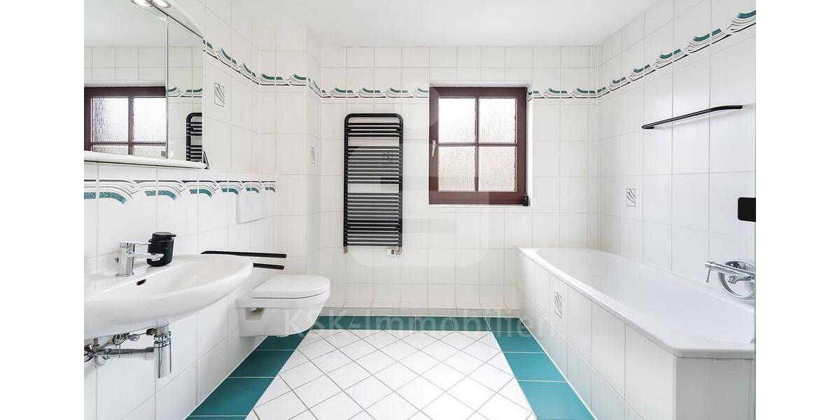 Doppelhaushälfte Pulheim - 4 Zimmer, 168 m&sup2;, 2.352&euro; | Angebot:26256583