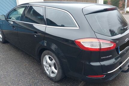 Ford Mondeo 145.000 km 9.000 &euro; Köln 50677