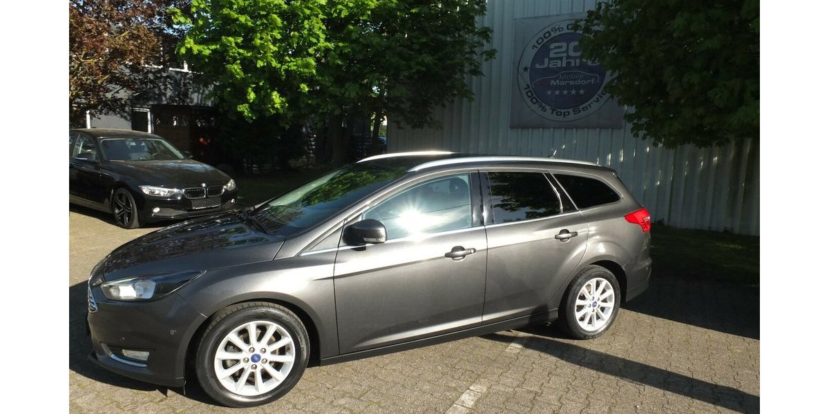 Ford Focus TITANIUM WM26: NAVI KLIMAAUT EINPARKHILFE 134.288 km 6.998 &euro; Köln 50858
