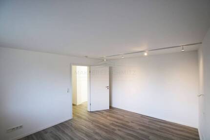 Saniert und bezugsfertig! 2-Zimmerwohnung mit Terrasse und Stellplatz in zentrale Lage von Hennef 2 zimmer